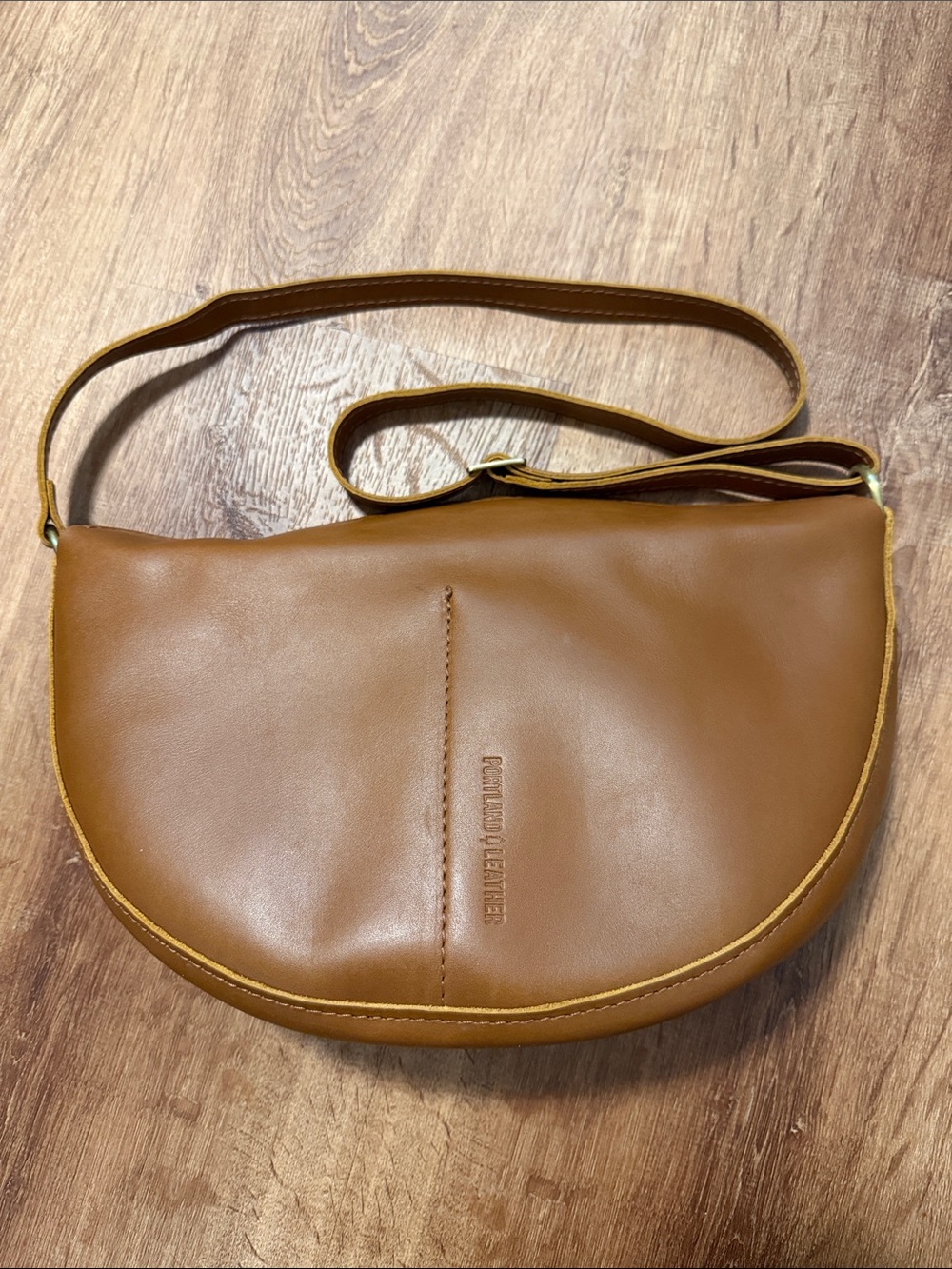 Portland Leather Koala Crossbody Medium Honey - Picture 9 of 12